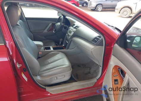 2008 Toyota Camry Xle V6 z USA, uszkodzony, nr VIN 4T1BK46K58U062450